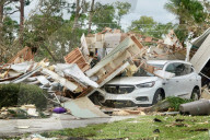 Hurricane Milton brings tornadoes with it to South Florida