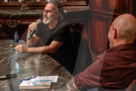 Anteprima della 17&#xb0; edizione di Portici di Carta, Matteo Bussola presenta il suo nuovo libro &quot;La neve in fondo al mare&quot;
Anteprima della 17&#xb0; edizione di Portici di Carta, Matteo Bussola presenta il suo nuovo libro &quot;La neve in fond