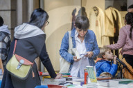 Torino - Al via la nuova edizione di Portici di Carta, la manifestazione letteraria organizzata dal Salone Internazionale del Libro