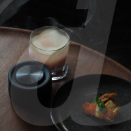 Smokpub, un appareil permettant d'améliorer les boissons et même certains aliments en les infusant de fumée est arrivé sur le marché