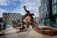 Ribbons by Artist Pippa Hale the Leeds sculpture celebrates 400 women, from suffragists to boxers