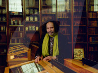 Guyanese-British sculptor and contemporary artist Hew LockeGuyanese-British sculptor and contemporary artist Hew Locke