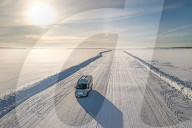 FEATURE - SN_BRR_EEZING_DOWN_03