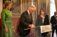 Le roi Philippe et la reine Mathilde de Belgique reçus par Anne Hidalgo, maire de Paris, lors de la visite du couple royal en France
