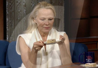 Pamela Anderson sur le plateau de l'émission "Jimmy Kimmel Live!" à Los Angeles