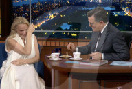 Pamela Anderson sur le plateau de l'émission "Jimmy Kimmel Live!" à Los Angeles