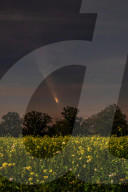 FEATURE - SN_COMET_OVER_FIELDS_01