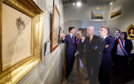 Le roi Philippe de Belgique, la reine Mathilde visitent l'exposition "Louise d'Orléans, première reine des belges, un destin romantique" au chateau de Chantilly avec le président Emmanuel Macron et Brigitte Macron
