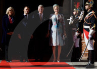 Le roi Philippe de Belgique, la reine Mathilde visitent l'exposition "Louise d'Orléans, première reine des belges, un destin romantique" au chateau de Chantilly avec le président Emmanuel Macron et Brigitte Macron