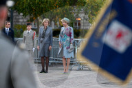Le roi Philippe de Belgique et la reine Mathilde assistent à une cérémonie militaire lors de leur visite à Lille