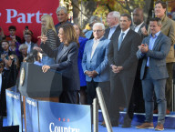 Former Trump aides back Kamala Harris 