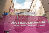 Barcelona - Tense wait for the eviction of the Antiga Massana