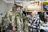Zaporizhzhia volunteers make anti-thermal imaging ponchos for military
