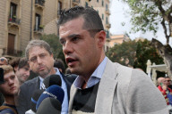 Palermo, parlamentari e senatori della Lega riuniti in piazza Politeama in solidariet&#xe0; a Matteo Salvini
Palermo, parlamentari e senatori della Lega riuniti in piazza Politeama in solidariet&#xe0; a Matteo Salvini