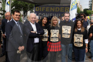 Processo Open Arms a Palermo, parlamentari e senatori della Lega riuniti in piazza Politeama in solidariet&#xe0; a Matteo Salvini
Processo Open Arms a Palermo, parlamentari e senatori della Lega riuniti in piazza Politeama in solidariet&#xe0; a Matteo Sa