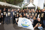 Processo Open Arms a Palermo, parlamentari e senatori della Lega riuniti in piazza Politeama in solidariet&#xe0; a Matteo Salvini
Processo Open Arms a Palermo, parlamentari e senatori della Lega riuniti in piazza Politeama in solidariet&#xe0; a Matteo Sa