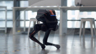Le robot bipède Tron 1 ressemble au marcheur AT-ST de Star Wars