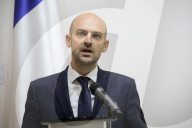 Foreign ministers of Ukraine and France meet in Kyiv
