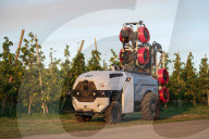 Robot vineyard and orchard crop sprayer