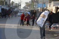 Displaced Palestinian children in shelter