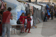 Displaced Palestinian children in shelter