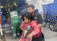 Wounded Palestinians arrive hospital