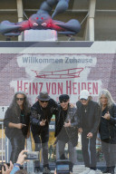 Pawel Maciwoda, Rudolf Schenker, Klaus Meine, Matthias Jabs, Mikkey Dee (Scorpions)
