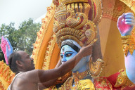 Painting Hindu goddess Kali idols