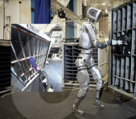 Robot does factory work autonomously