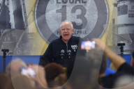 Tim Walz campaigns in Pennsylvania