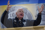 Tim Walz campaigns in Pennsylvania
