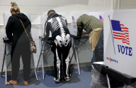 Early voting begins in US election