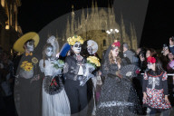 Milano Piazza Duomo. Parata per il Dia de los Muertos