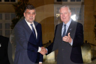 Le premier ministre Michel Barnier accueille Marcel Ciolacu, premier ministre de la Roumanie, pour un dîner d'état à l'hôtel de Matignon à Paris