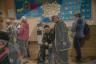 Kupiansk trembles as Russian forces close in again
