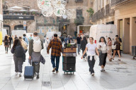 Unemployment remains steady in Spain