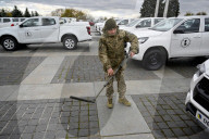 Lithuania donates equipment to help remove landmines in Ukraine 