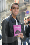 Gael Faye remporte le prix Renaudot 2024.