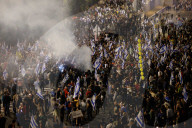 Israelis protest Netanyahu's firing of Minister of Defence, Yoav Gallant