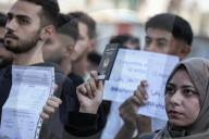 Palestinian students demand opening of Gaza exits