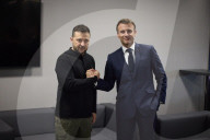 Zelensky meets with Macron