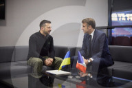 Zelensky meets with Macron