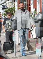 PREMIUM EXCLUSIVE Ben Affleck and son Samuel at book store in Santa Monica