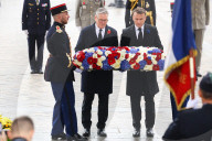 Prime Minister Kier Starmer lays a wreath at l'Arc de triomphe