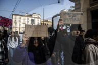 Milano, manifestazione studentesca No Meloni Day