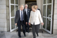 Merkel meets Putin in Sochi