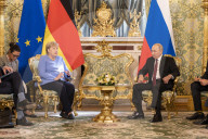Merkel visits Putin