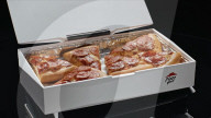 Device keeps pizza warm for gamers
