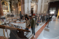 'I'm just here for the selfie': the mirror reflecting Rome’s TikTok visitor boom