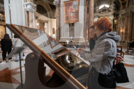'I'm just here for the selfie': the mirror reflecting Rome’s TikTok visitor boom